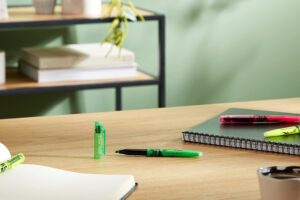 Surligneurs Effaçables : Avis et Comparatif des 5 Meilleurs